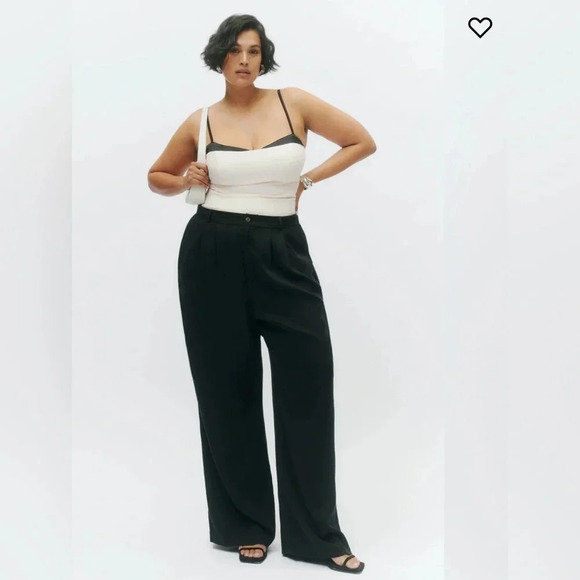 Reformation Melanie Top in Ivory Smocked Back Spaghetti Strap Coquette Sexy - Picture 5 of 11